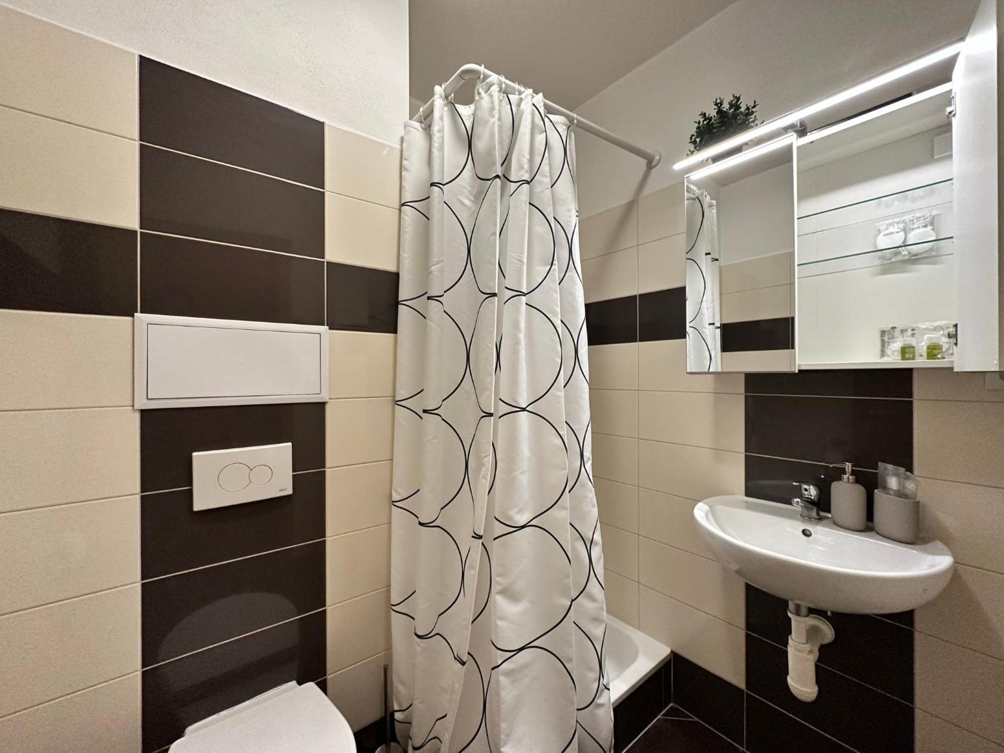 Cozy Studio Apartment In The Wider Center Братислава Экстерьер фото
